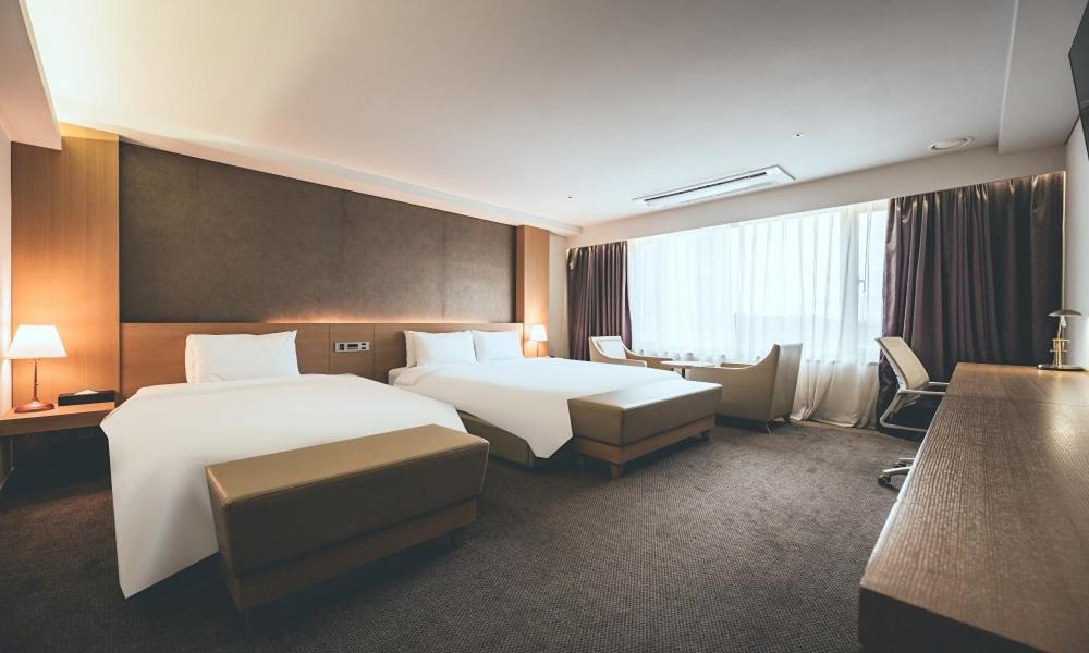 Wonju City Hotel Hyeoksin エクステリア 写真
