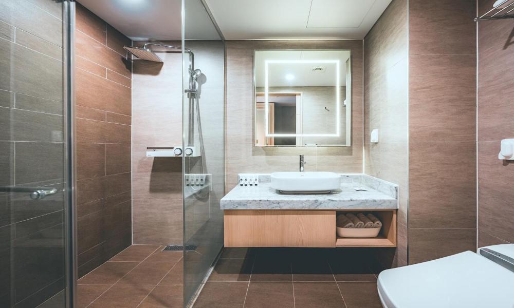 Wonju City Hotel Hyeoksin エクステリア 写真