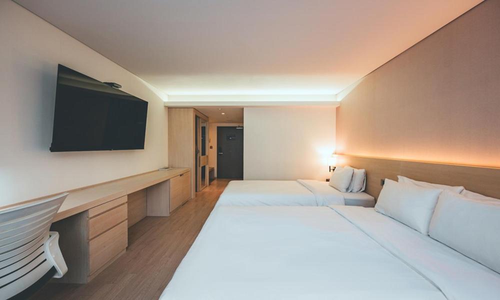 Wonju City Hotel Hyeoksin エクステリア 写真