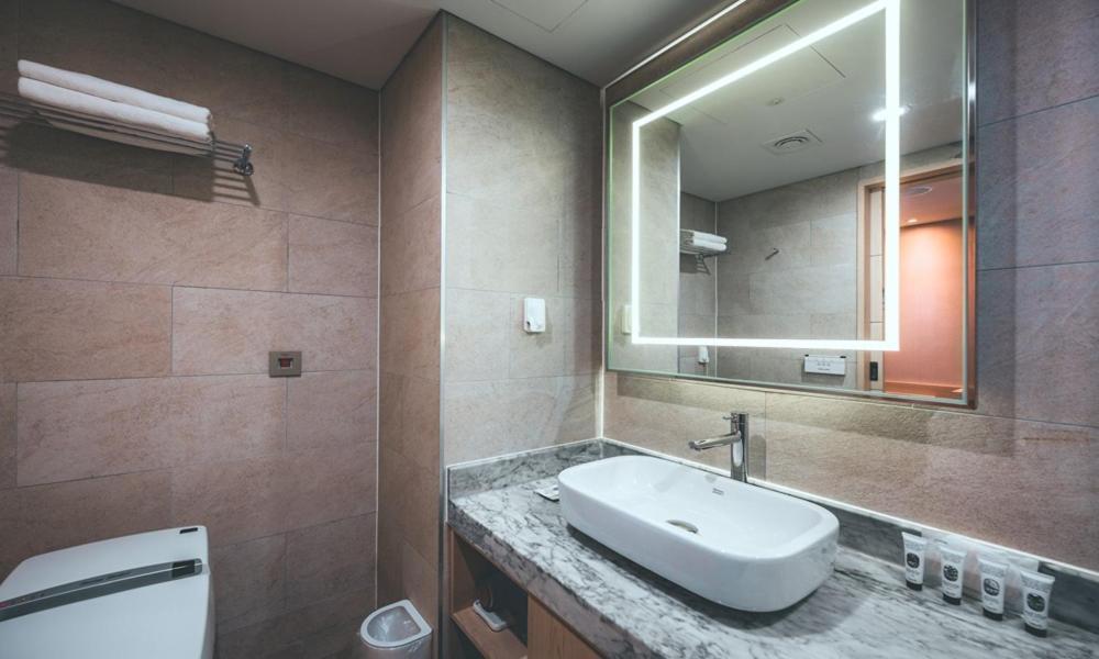 Wonju City Hotel Hyeoksin エクステリア 写真
