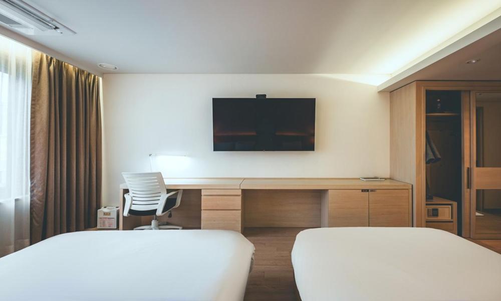 Wonju City Hotel Hyeoksin エクステリア 写真