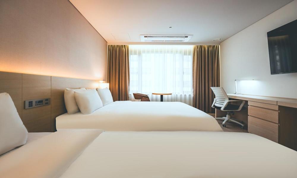 Wonju City Hotel Hyeoksin エクステリア 写真