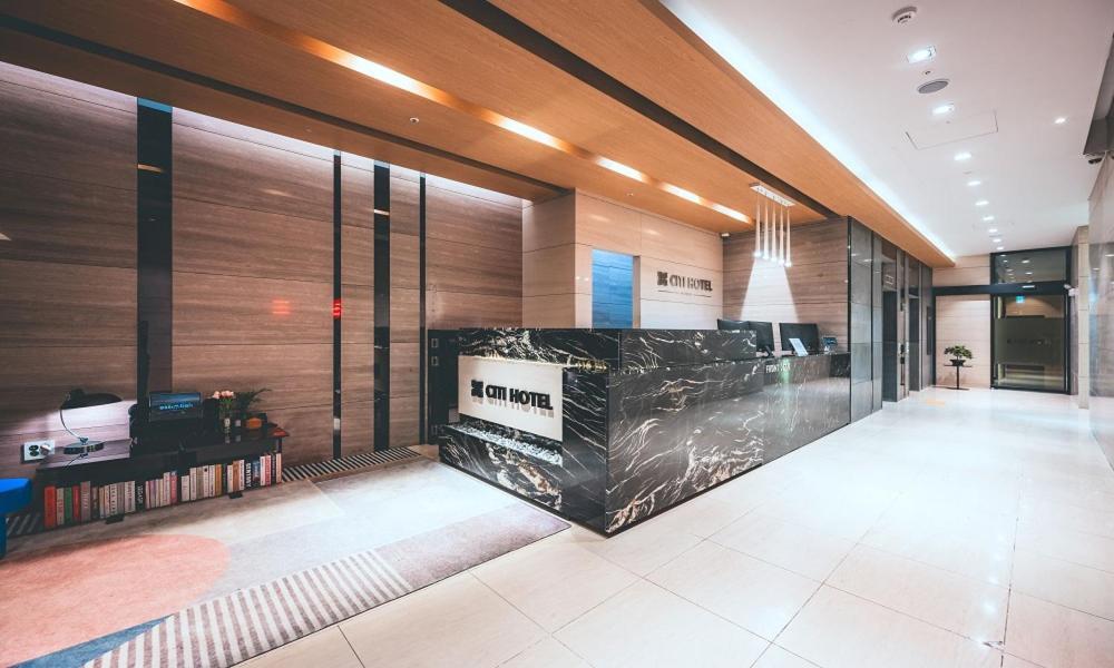 Wonju City Hotel Hyeoksin エクステリア 写真
